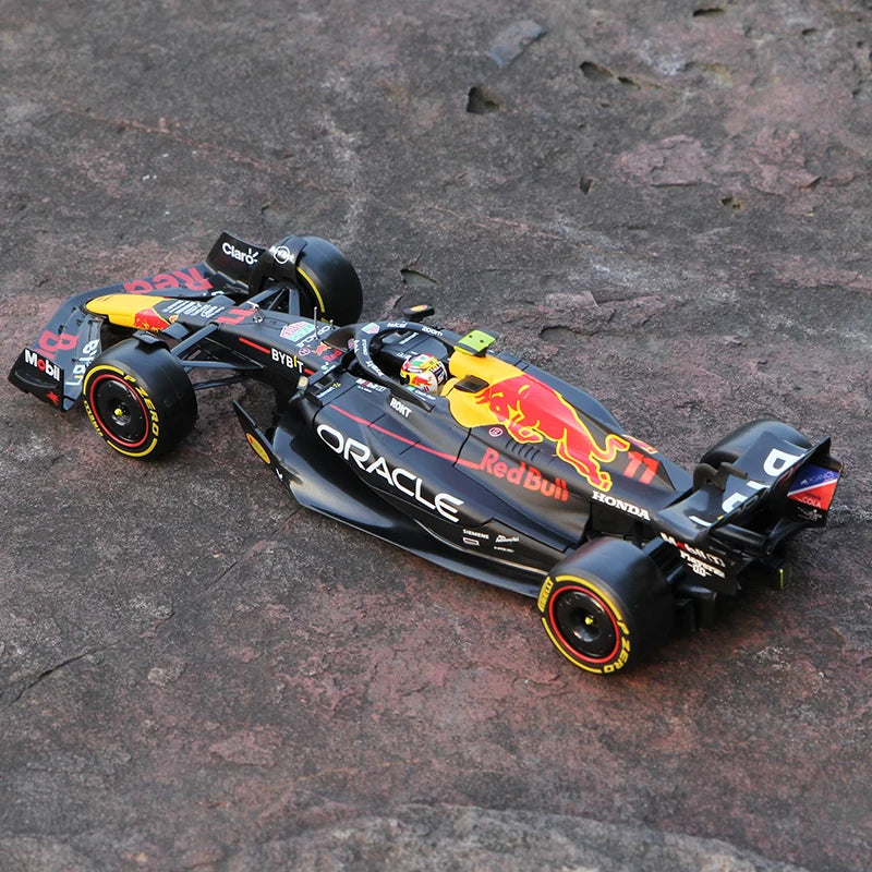 Miniatura 1:24 Red Bull Racing RB19 (2023) - 24cm