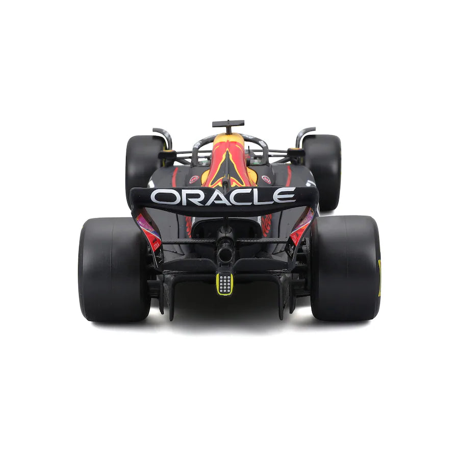 Miniatura 1:24 Red Bull Racing RB18 (2022) - 24cm