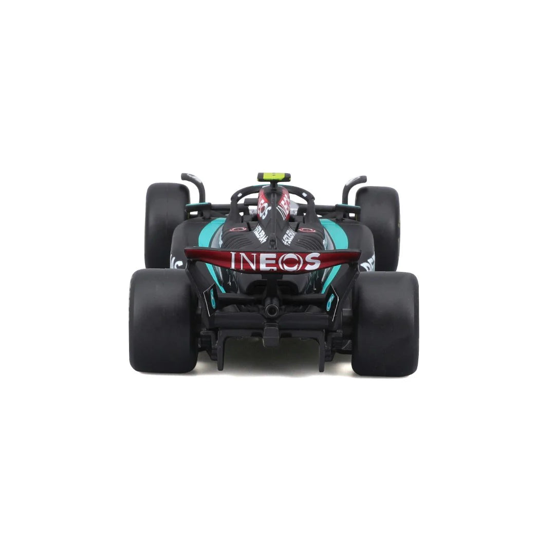 Miniatura 1:43 Mercedes AMG Petronas W15 (2024) - 13cm