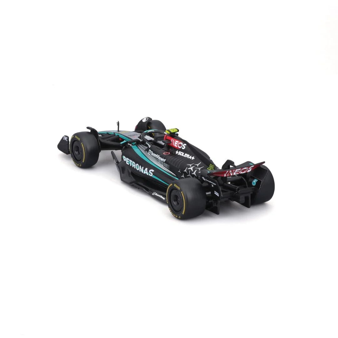 Miniatura 1:43 Mercedes AMG Petronas W15 (2024) - 13cm