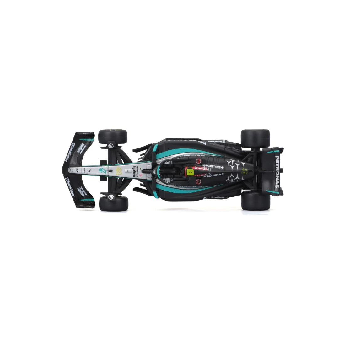Miniatura 1:43 Mercedes AMG Petronas W15 (2024) - 13cm