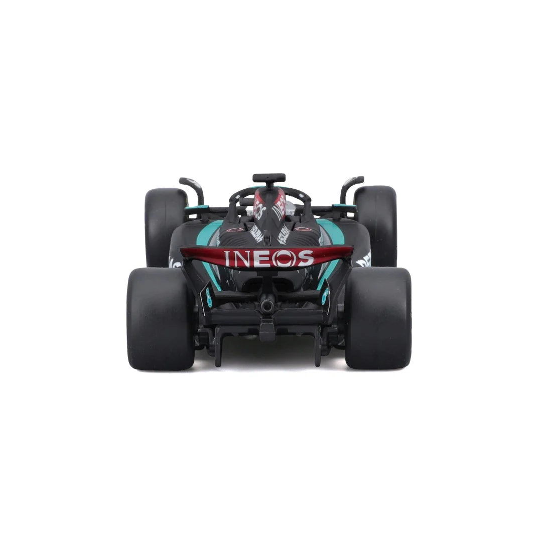 Miniatura 1:43 Mercedes AMG Petronas W15 (2024) - 13cm