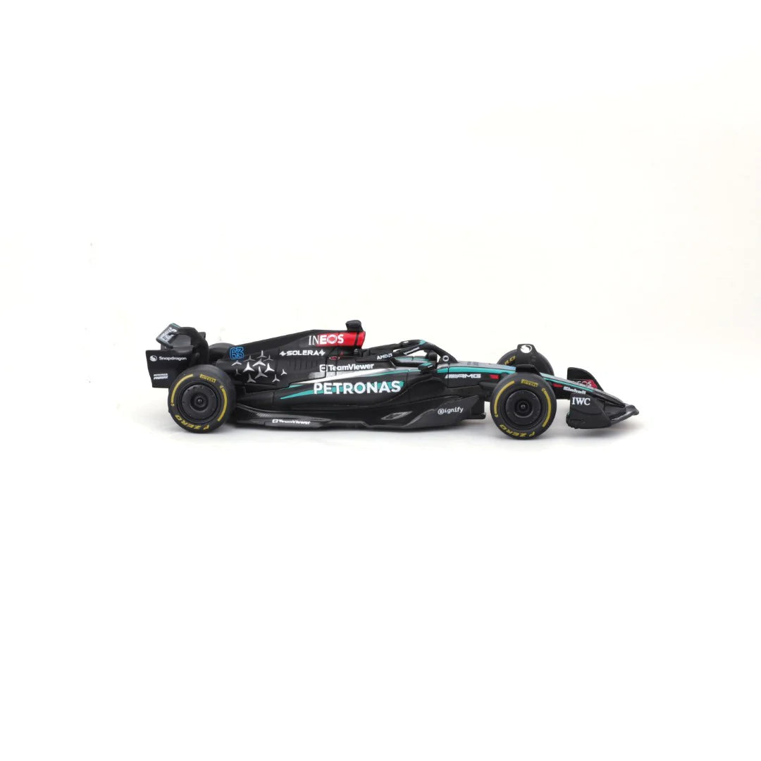 Miniatura 1:43 Mercedes AMG Petronas W15 (2024) - 13cm