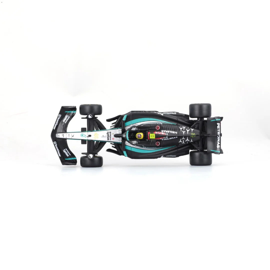 Miniatura 1:43 Mercedes AMG Petronas W15 (2024) - 13cm